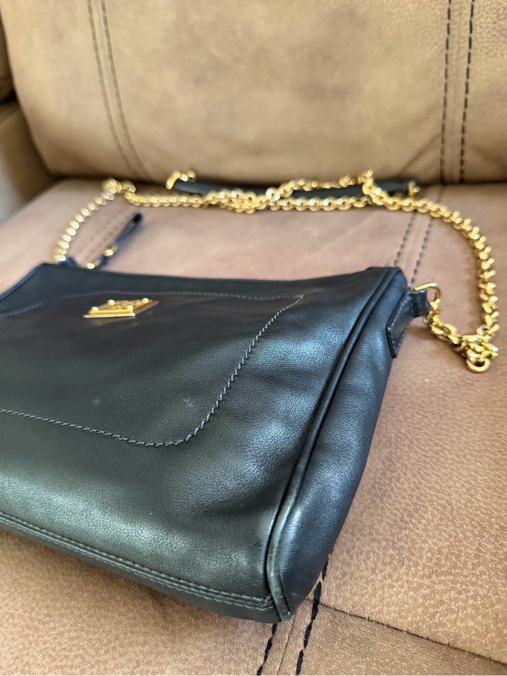 Dolce & Gabbana Black Leather Crossbody with Gold Chain and Plaque - Picture 7 of 15